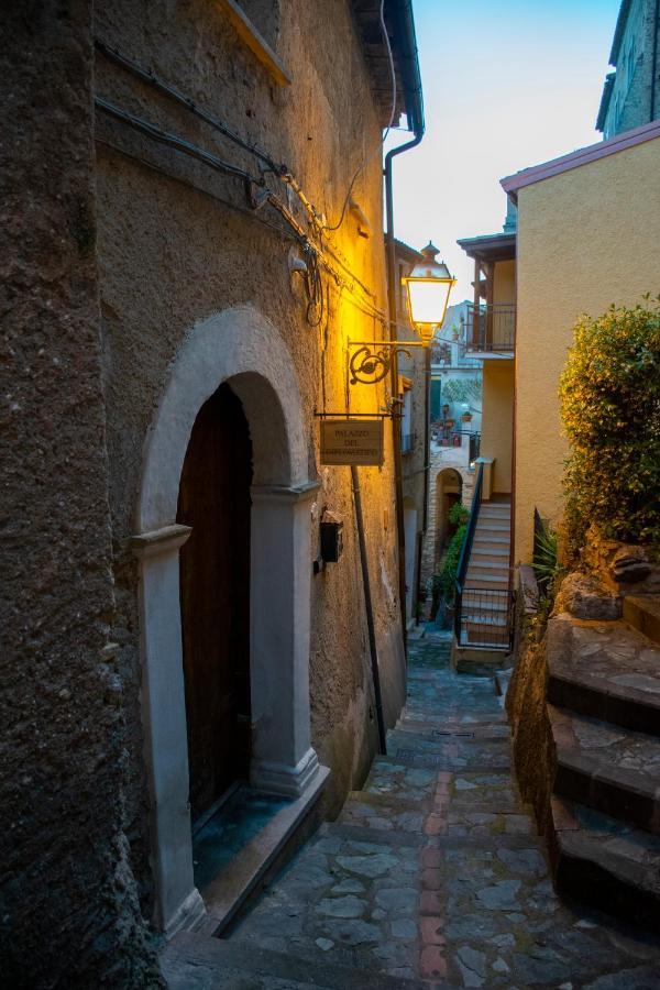 הוילה בלמונטה קלברו Palazzo Del Diplomatico מראה חיצוני תמונה